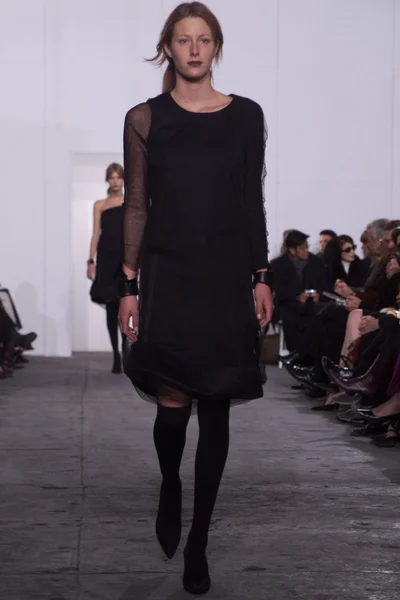 Look 10